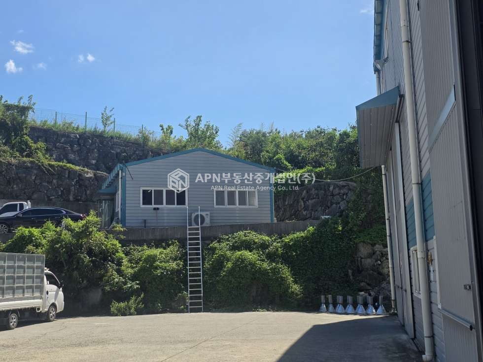 경남 김해시 한림면 퇴래리 제1,제2동 김해 한림면 공장매매 / 698평 넓은마당 대형차·40피트 컨테이너 진입 가능 매매 매물번호 21337 사진 7